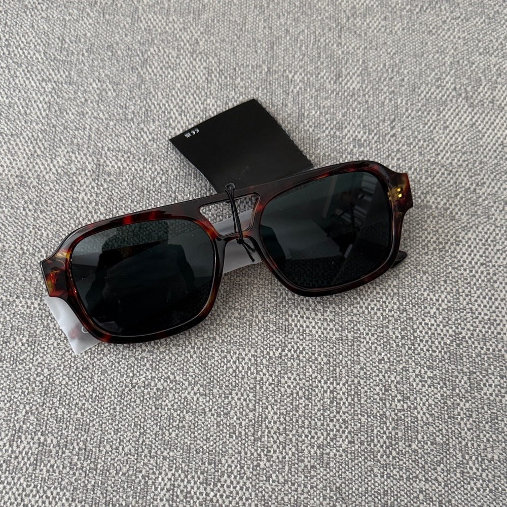 Plastic Aviator Sunglasses 😎